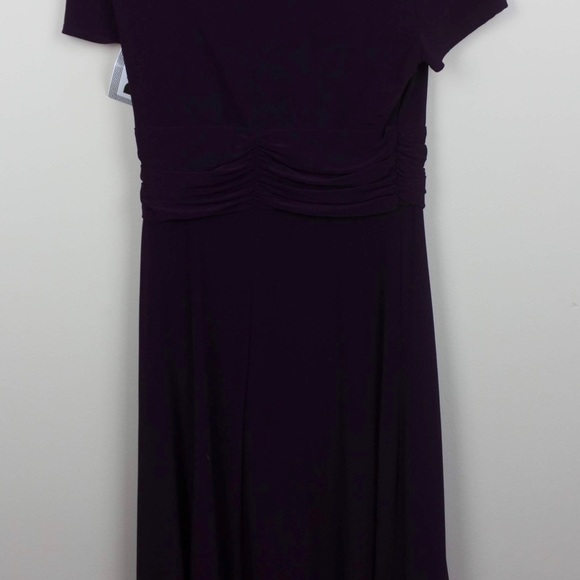 NEW R & M Richards Plum size 8 Dress stretchy - Picture 6 of 8
